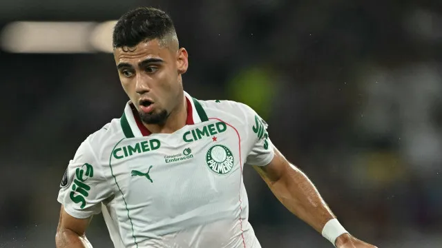 Fomos eficazes, afirma Andreas Pereira após vitória sobre o Fluminense
