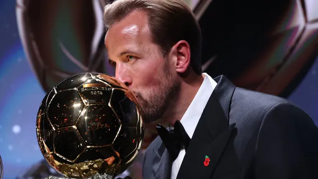 O sonho de uma vida! As imagens da entrega da Bola de Ouro a Harry Kane