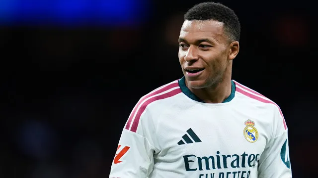“Milhões na China odeiam Mbappé. Ele é um saco de pancada”, diz Dugarry