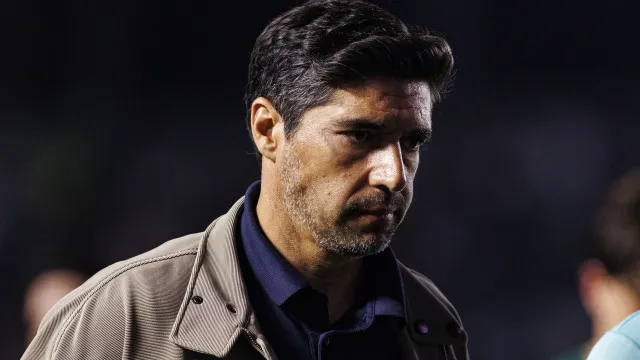 Palmeiras complica disputa pelo título; Abel se irrita: “Inacreditável”