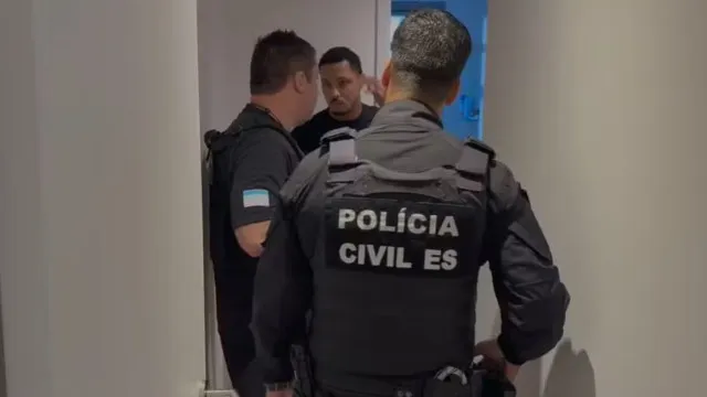 Atacante do Vasco investigado por tráfico entrega passaporte