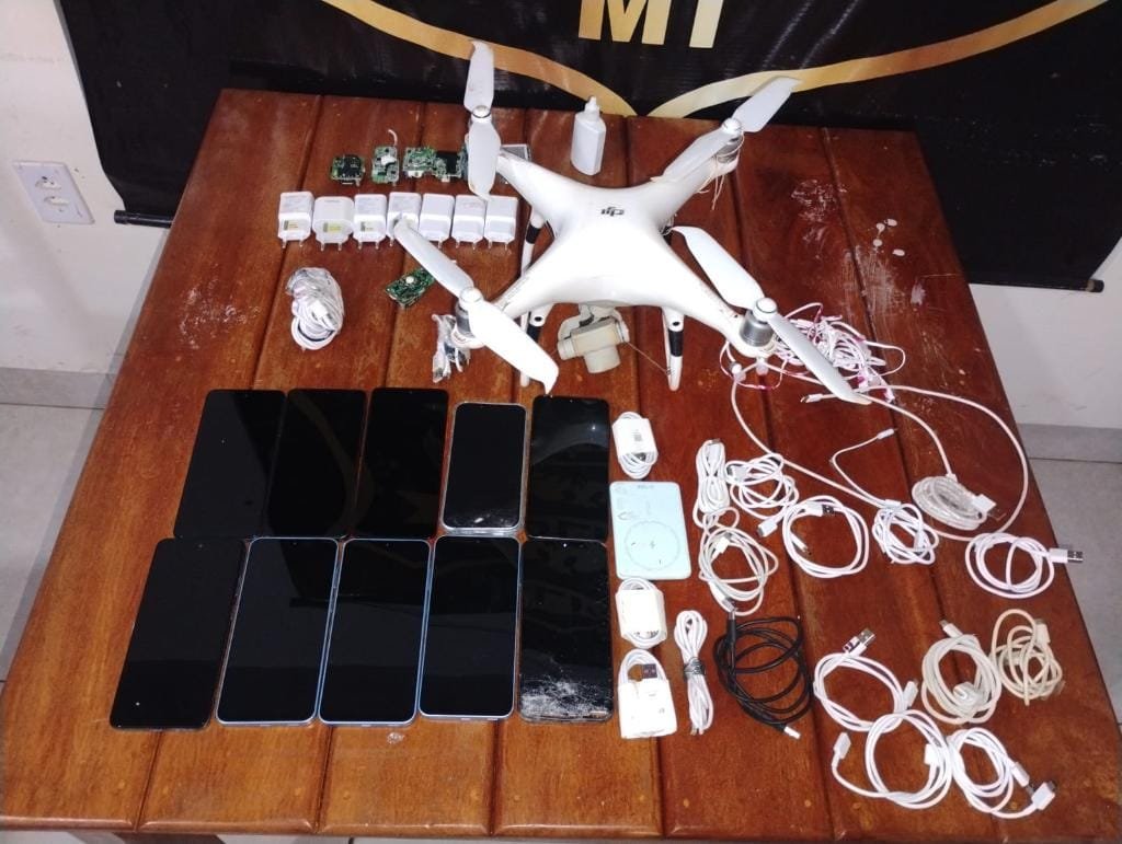 Operação em penitenciária resulta na apreensão de drone e materiais ilícitos